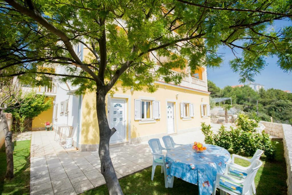 Apartments Meri Seget Vranjica Exterior foto